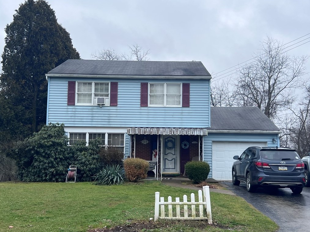 124 Knollwood Dr, Industry, PA 15052-2112