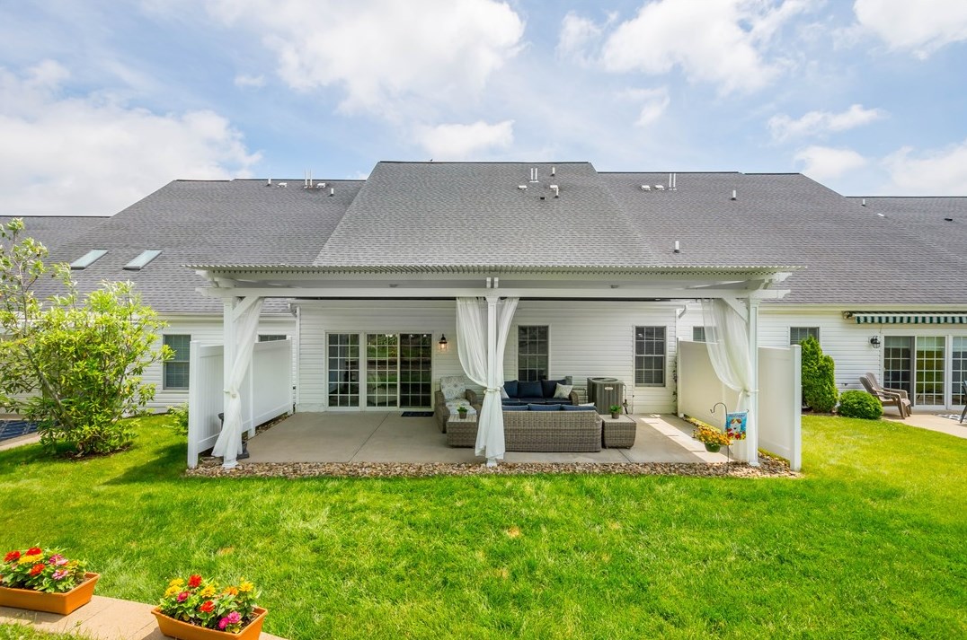 3005 Edinburg Ct, Collier Township, PA 15106