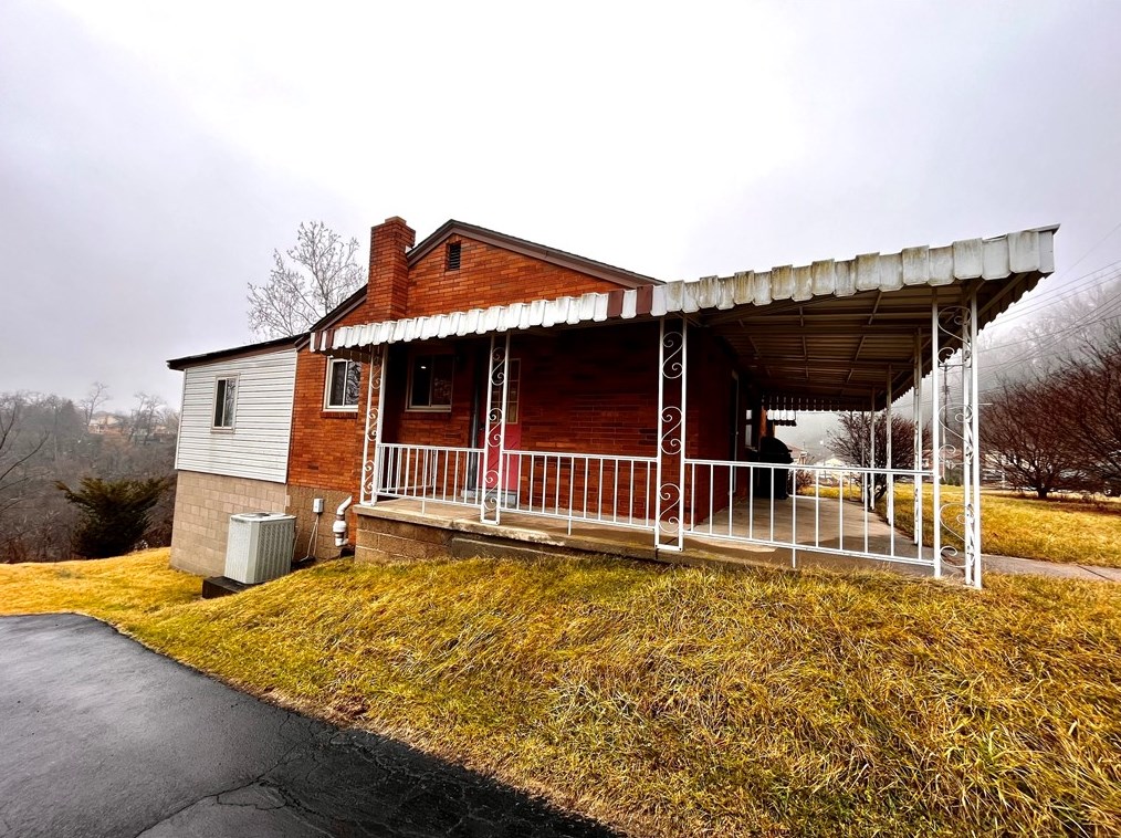 3531 Bevan Rd, North Versailles, PA 15137-2305