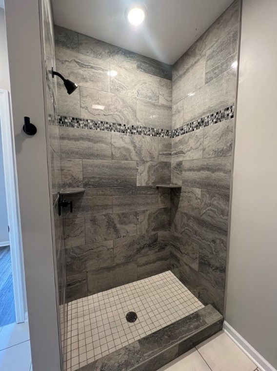 136 Clearwater Dr, Ellwood City PA  16117-3058 exterior