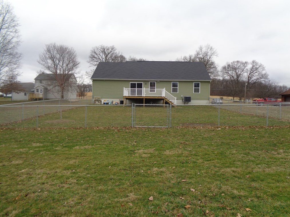667 Old Frame Rd, Smithfield, PA 15478