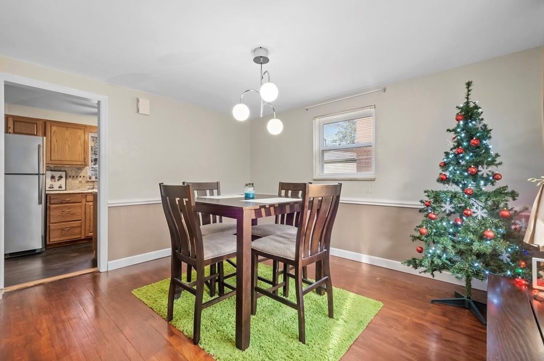 110 Logan Rd, Bethel Park PA  15102-1241 exterior