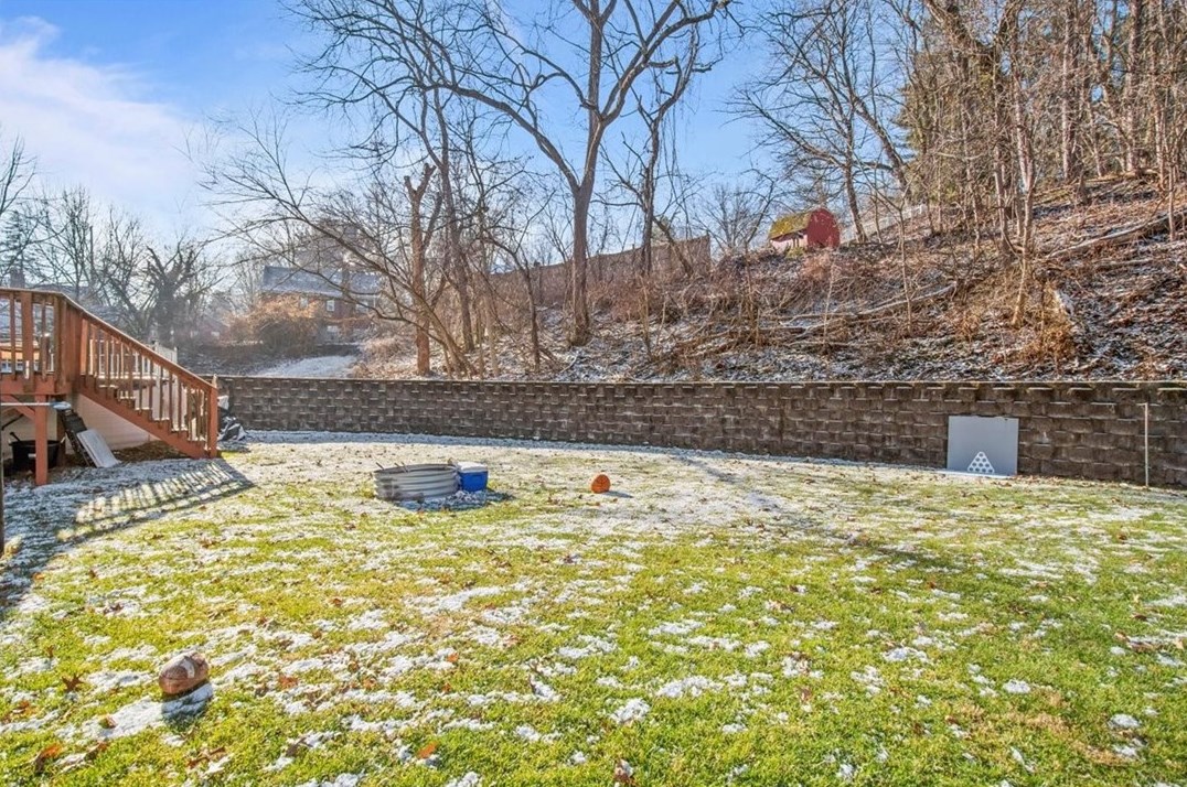 110 Logan Rd, Bethel Park PA  15102-1241 exterior