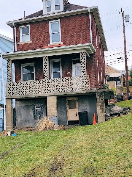 1717 Romine Ave, Mckeesport, PA 15133-3324