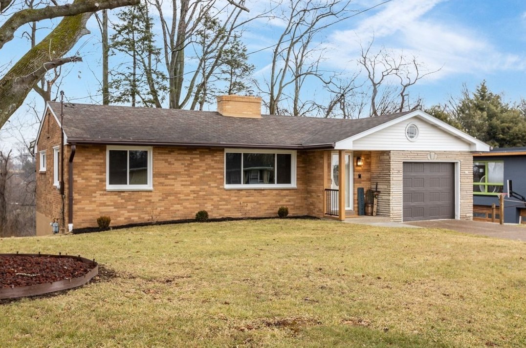 205 Wainwright Dr, McKeesport, PA 15132