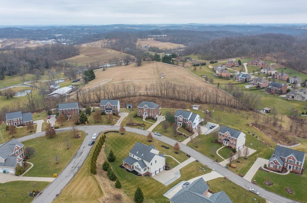 421 Longleaf Dr, Venetia, PA 15367-2105