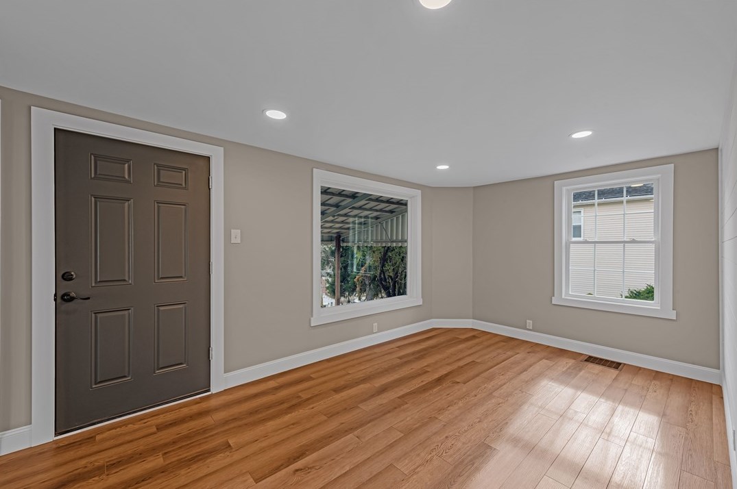 205 1st St, Bentleyville, PA 15314