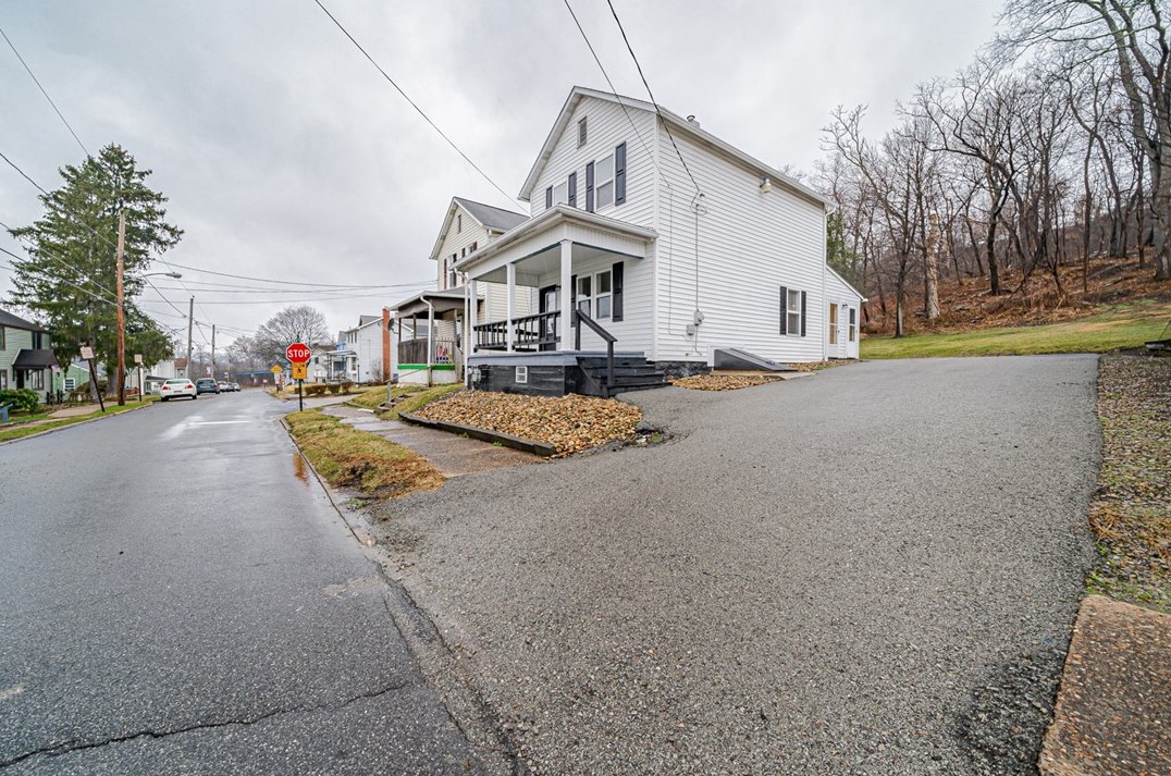 126 Ranson Ave, Blairsville, PA 15717-1241