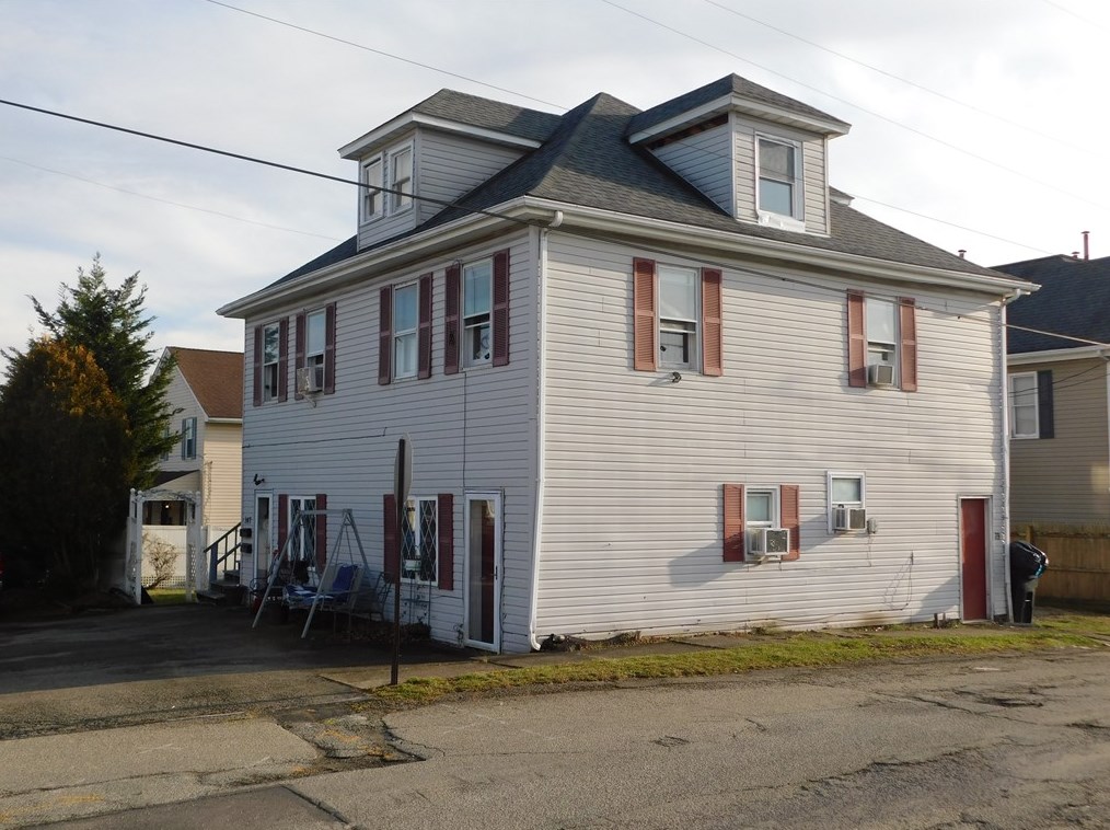 147 Downer Ave, Oliphant Furnace, PA 15401-2726