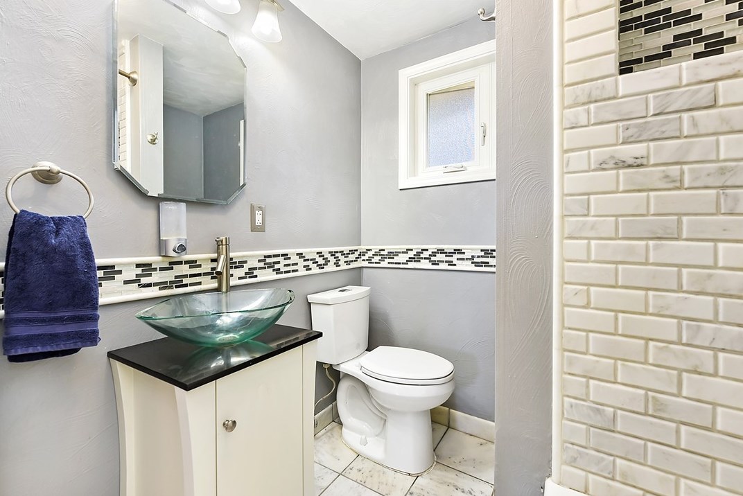 1723 Howell St, North Versailles PA  15137-2616 exterior