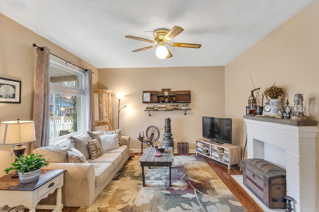 755 6th St, Oakmont, PA 15139