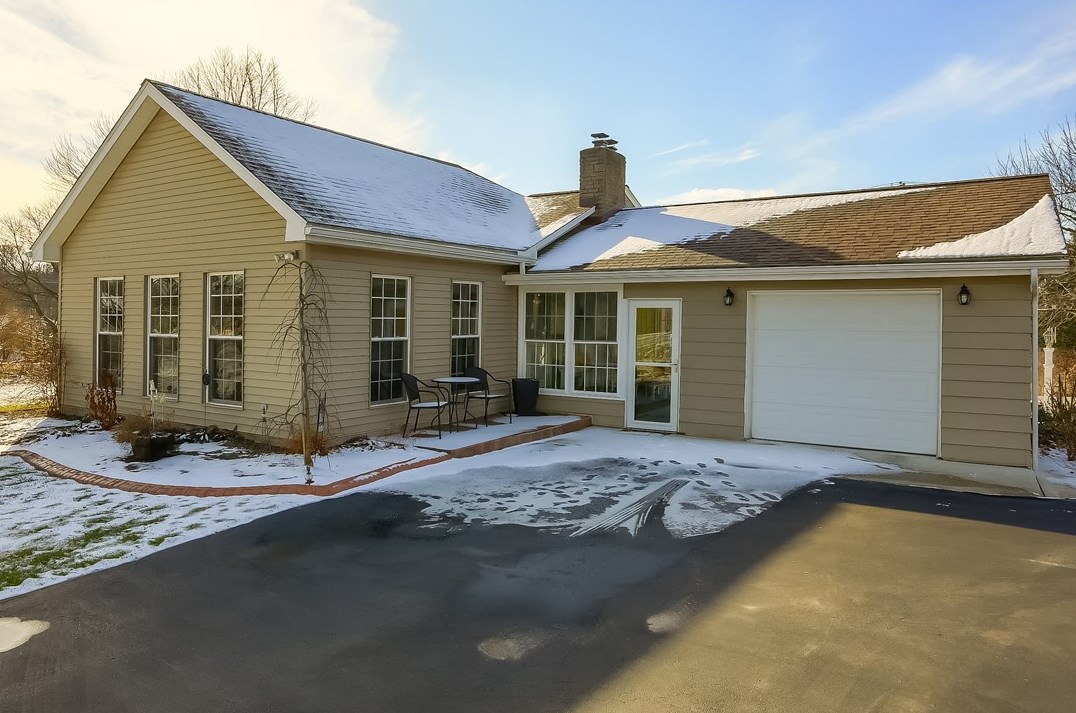 620 Hickory Dr, New Castle, PA 16101