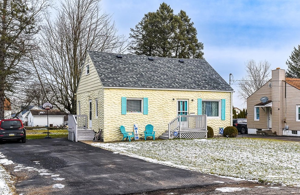 1718 Hart St, New Castle, PA 16101