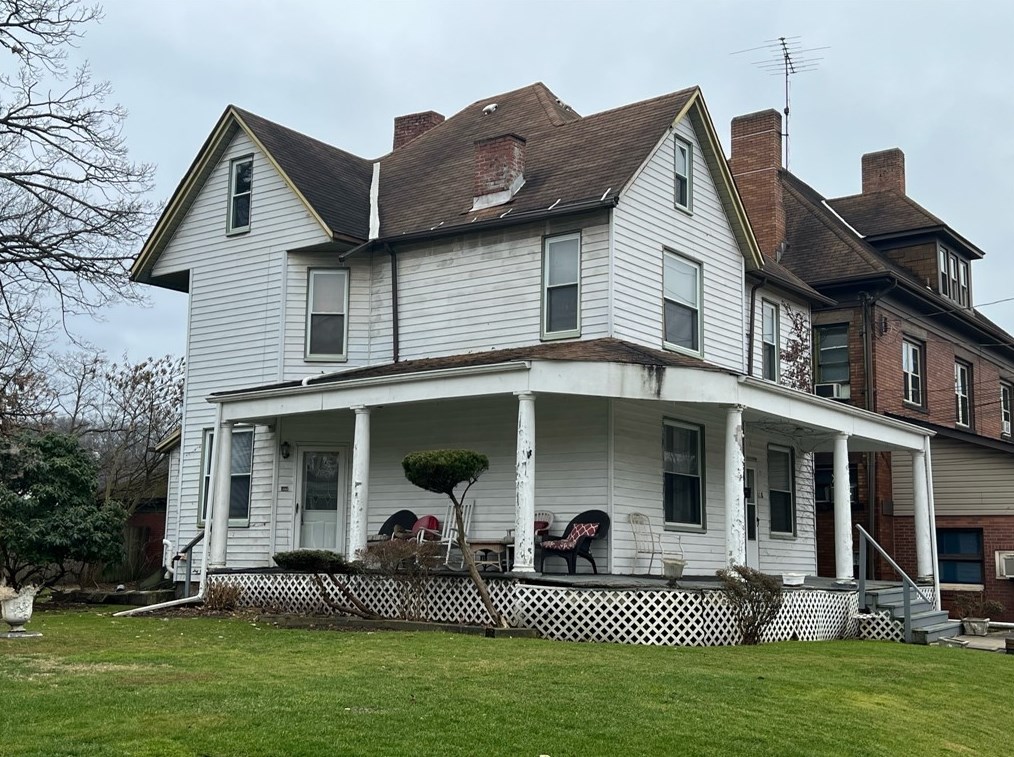 418 2nd Ave, Tarentum, PA 15084-1805