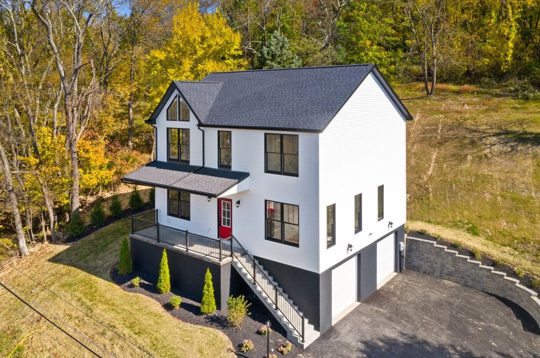 74 Wilson Ave, Cecil, PA 15321