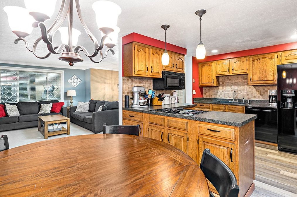 1380 Beau St, Washington PA  15301-9509 exterior