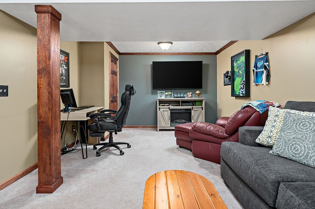 1380 Beau St, Washington PA  15301-9509 exterior