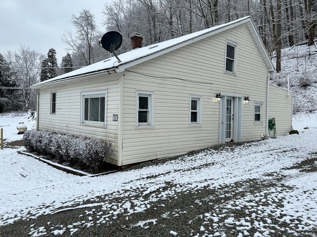 183 School Rd, Dawson, PA 15428