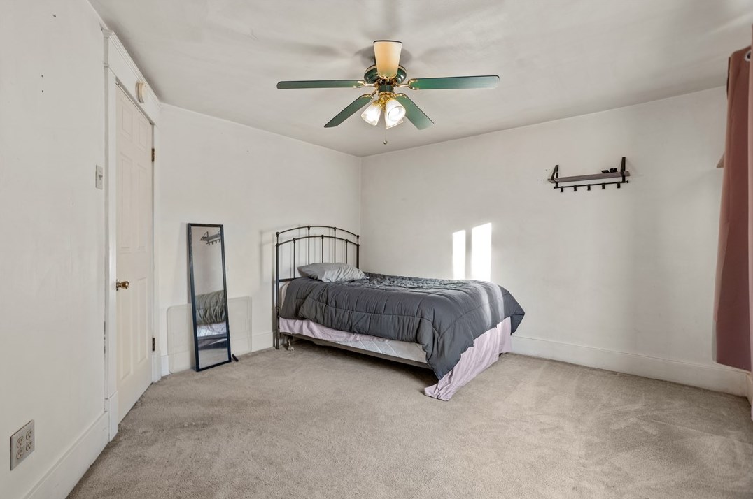 713 Old Zelienople Rd, Ellwood City PA  16117-4149 exterior