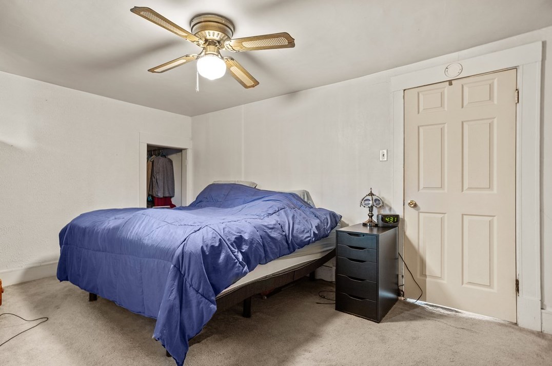 713 Old Zelienople Rd, Ellwood City PA  16117-4149 exterior