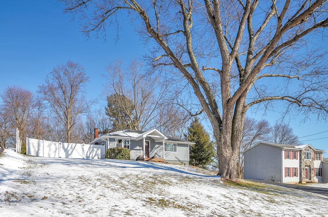 3374 37th St Ext, Beaver Falls, PA 15010