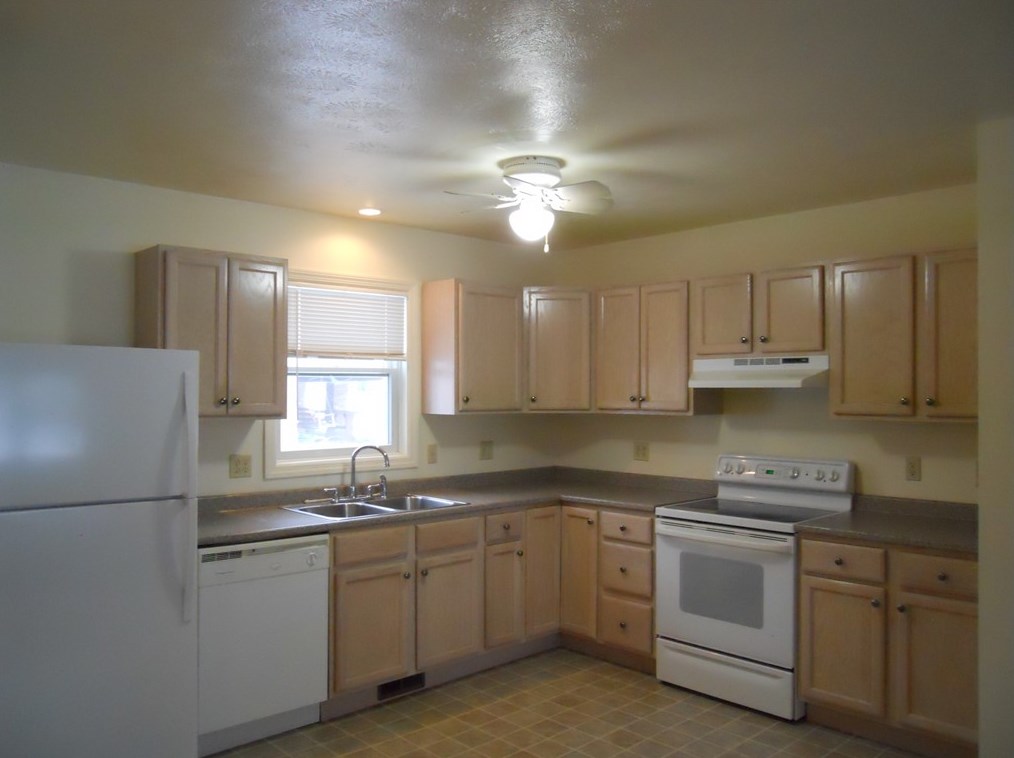 110 Columbia Dr, Canonsburg, PA 15317
