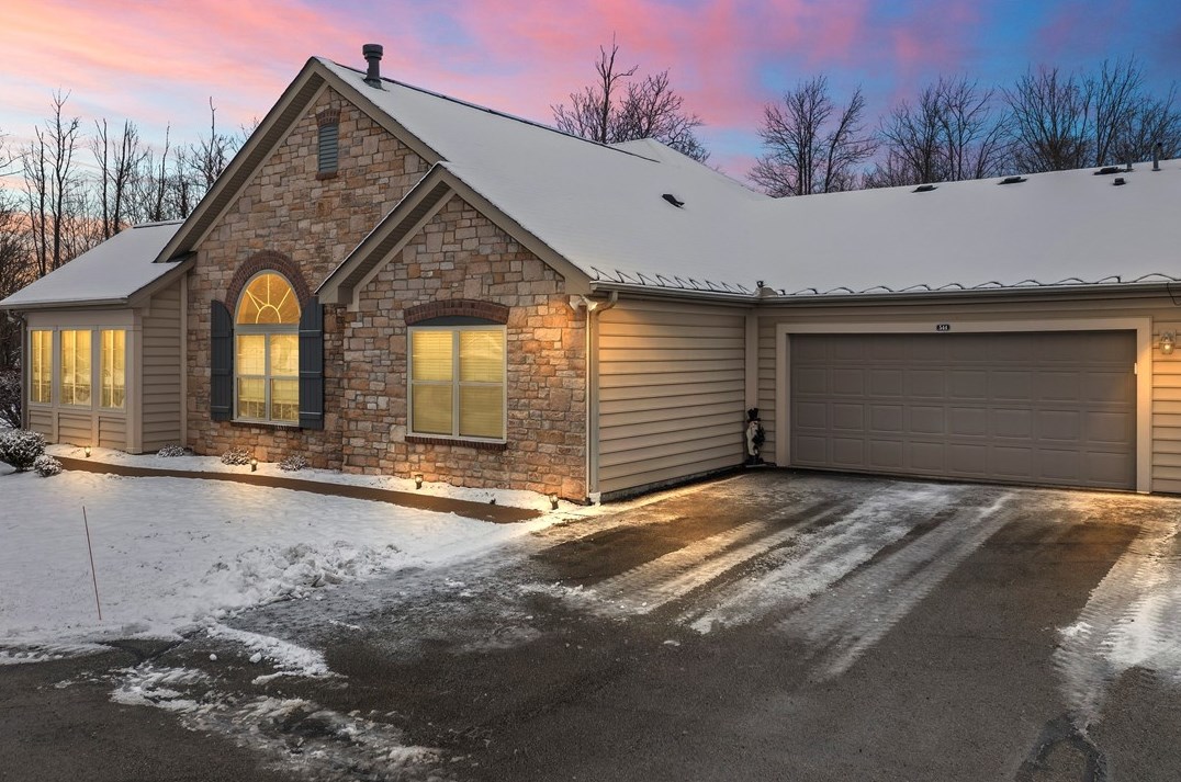 544 Fair Meadow Dr, Washington, PA 15301-6191