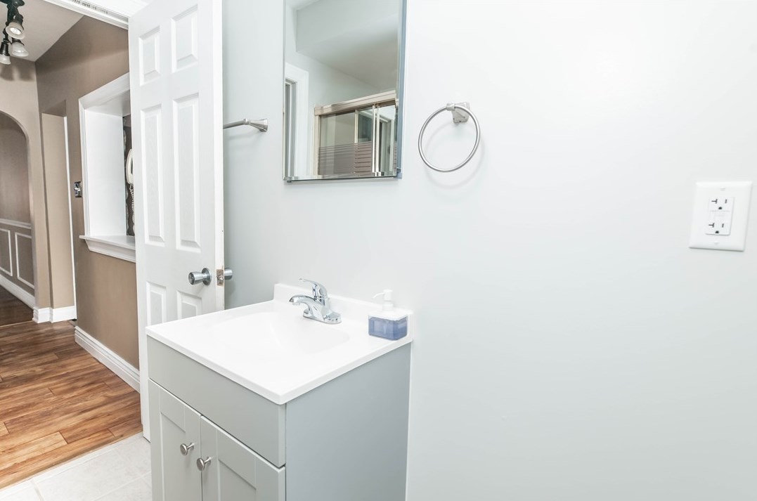 246 Oak St, Indiana PA  15701-2038 exterior