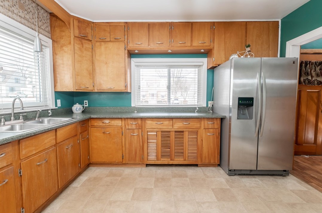 246 Oak St, Indiana PA  15701-2038 exterior