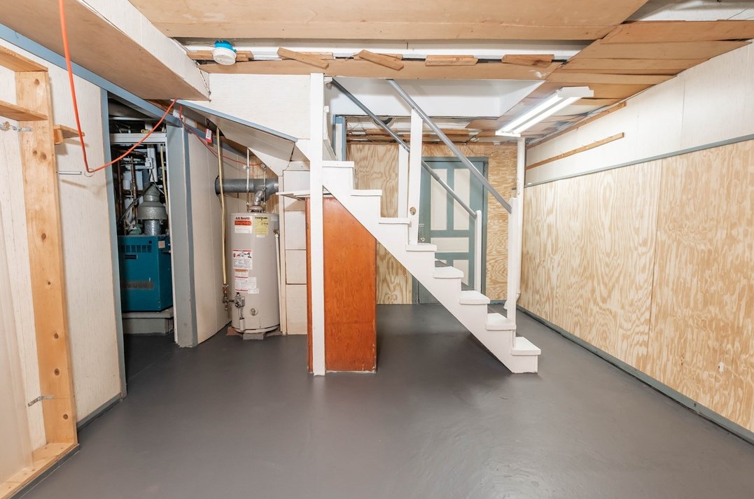 246 Oak St, Indiana PA  15701-2038 exterior