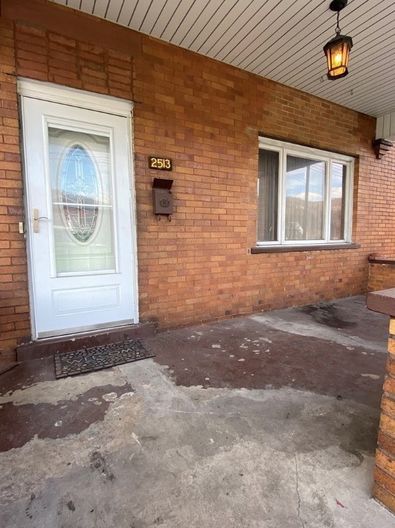 2513 7th Ave, Beaver Falls, PA 15010