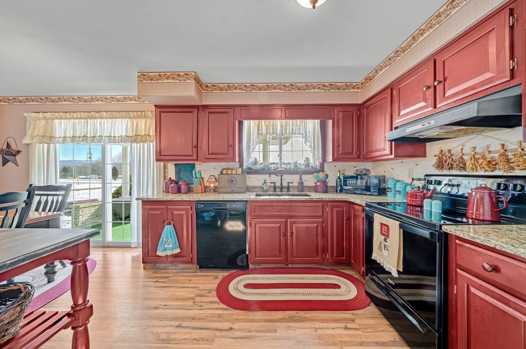 2010 Ridge Blvd, Connellsville, PA 15425