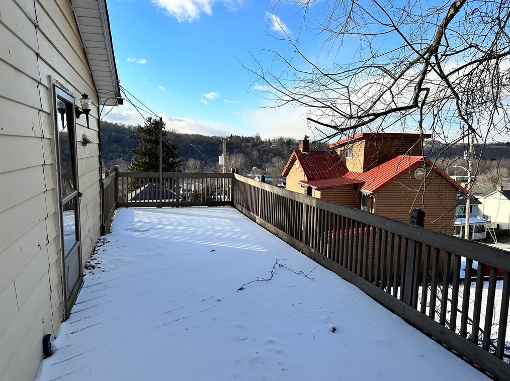 230 N 4th St, West Newton, PA 15089