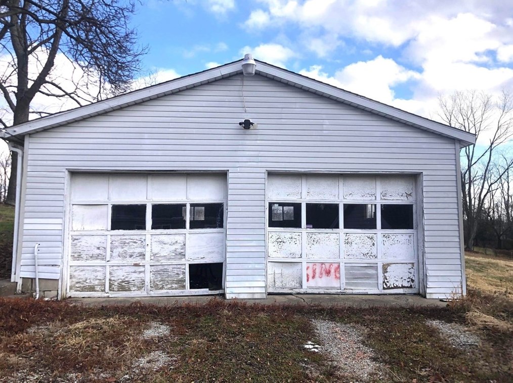 214 Pleasantview Rd, Finleyville, PA 15332
