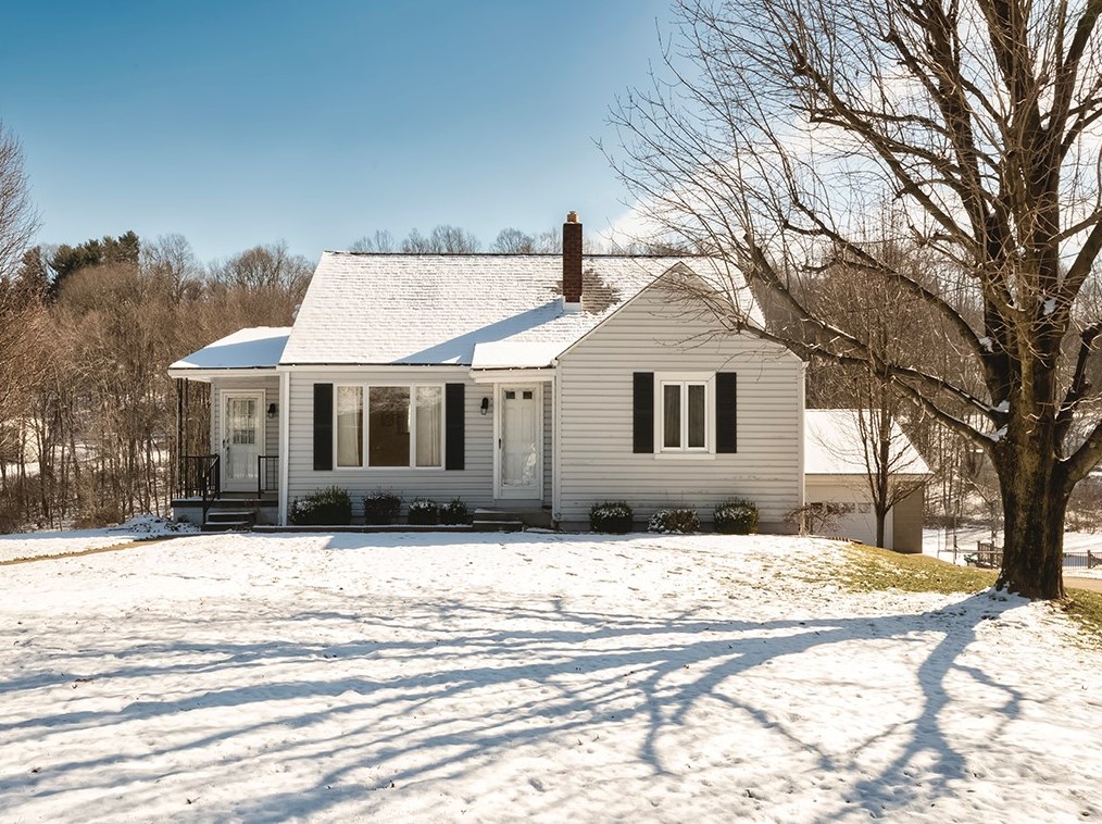 829 Kiski Park Dr, Apollo, PA 15613