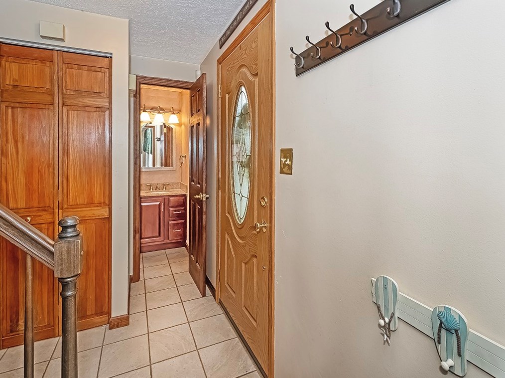 4810 Woodlake Dr, Allison Park, PA 15101-1020