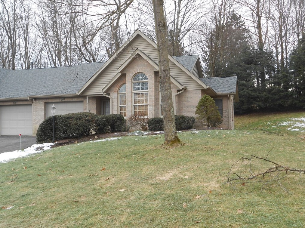107 Windy Dr, Butler, PA 16001-1379