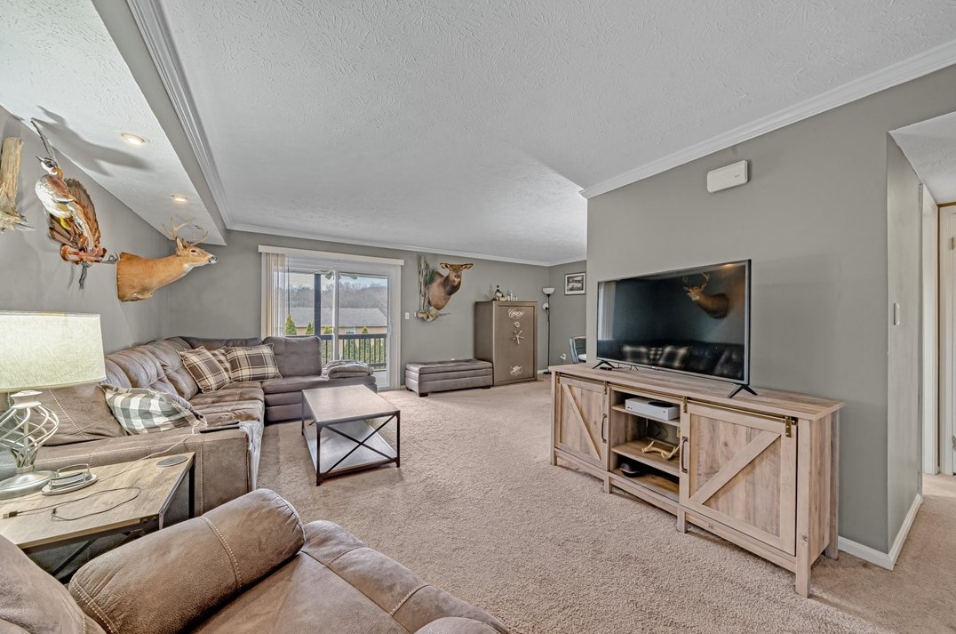 661 Georgetowne Vlg, Indiana, PA 15701-2486