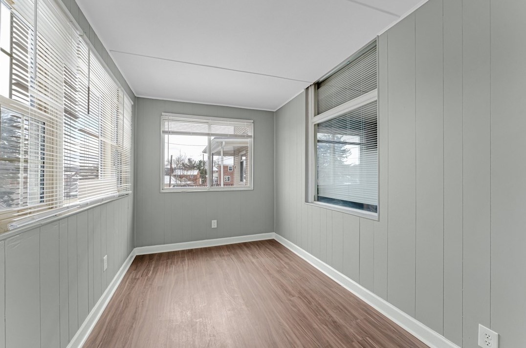 2446 Dewey St, Whitaker, PA 15120