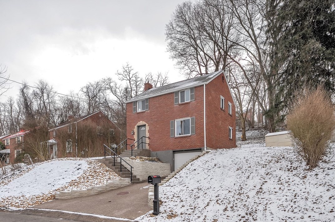 5732 Brinley Dr, Verona, PA 15147