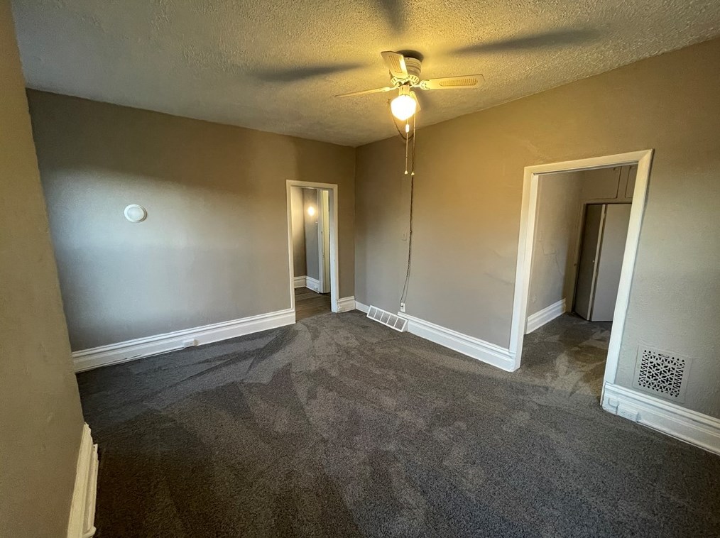 552 Hill St #2, Sewickley, PA 15143