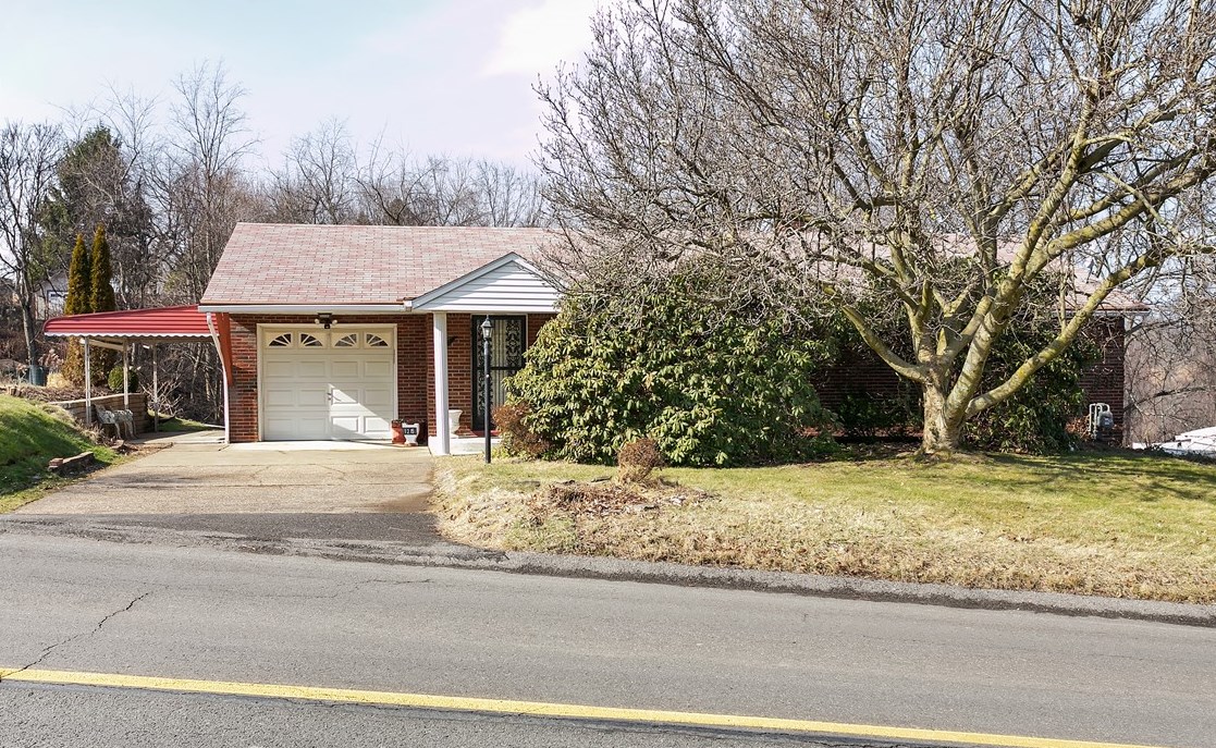 1215 Ridge Rd, Ambridge, PA 15003