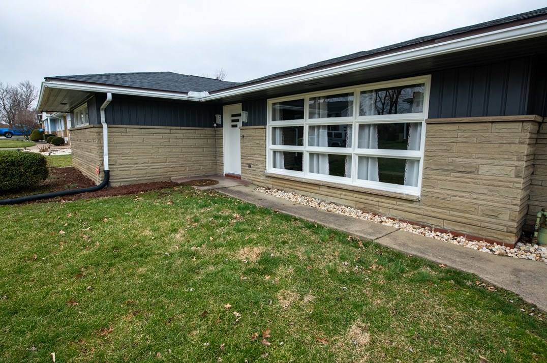 1151 Sunset Dr, Latrobe, PA 15650