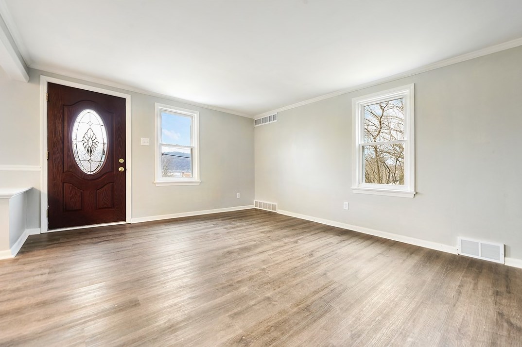 200 Wayne St, Baden, PA 15005-1926