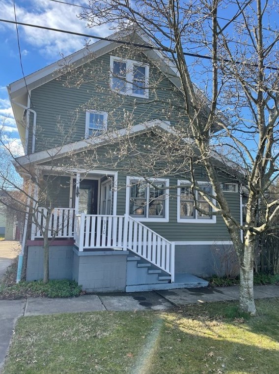 310 Water St, Indiana, PA 15701-2058