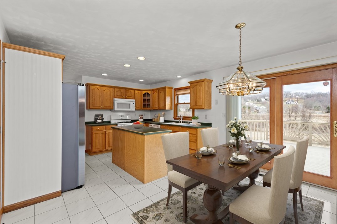 1008 Innisbrook Dr, Greensburg, PA 15601-8960