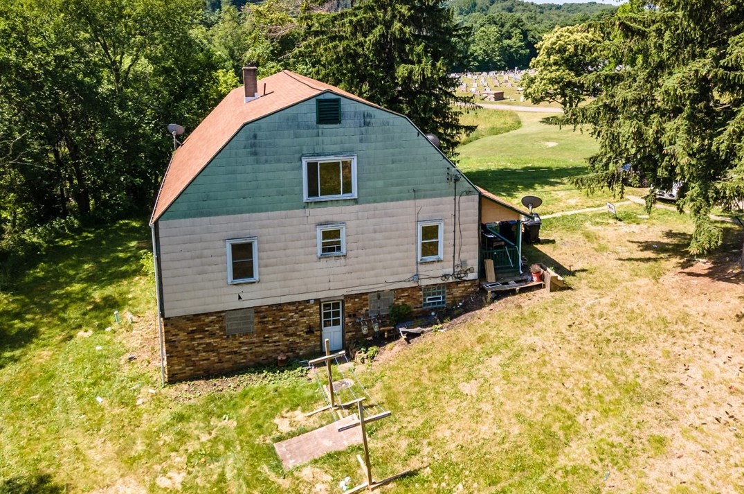 1278 Chapel Rd, Monaca PA  15061-2709 exterior