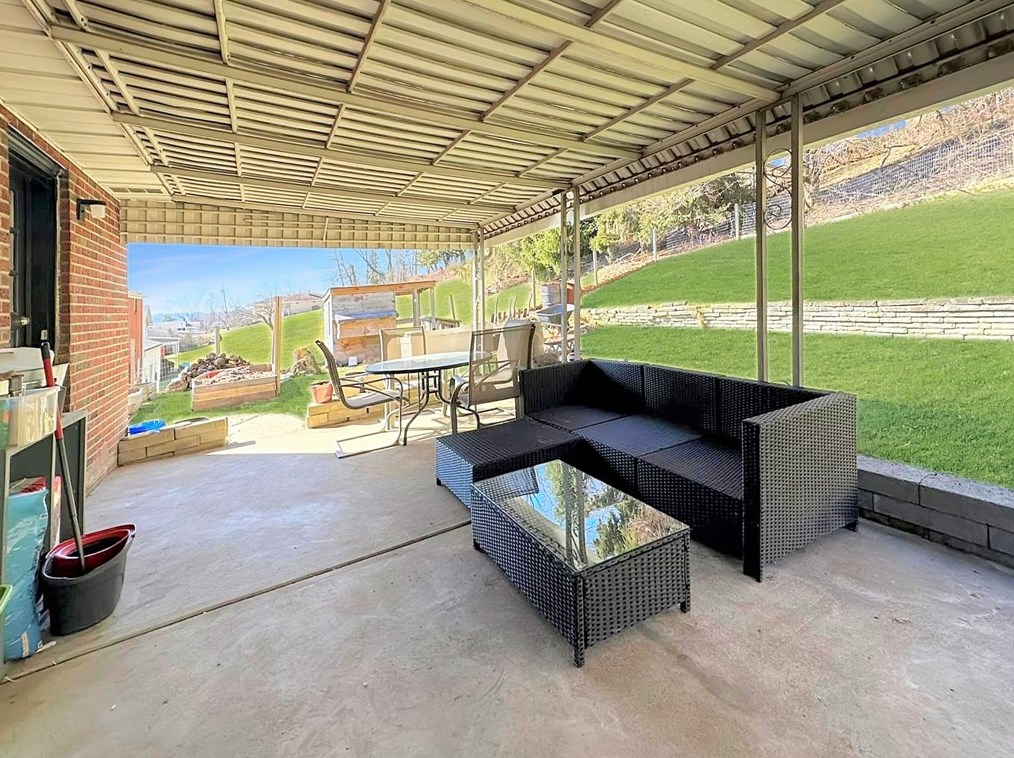 961 Williams St, Washington PA  15301-5961 exterior