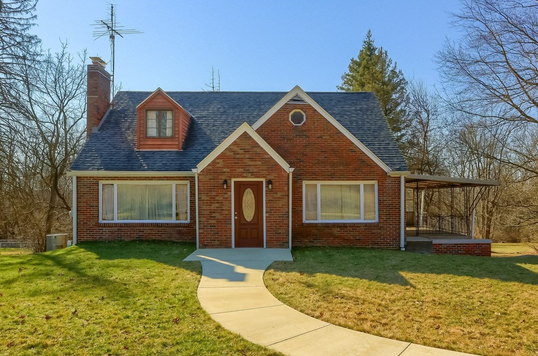 1719 Pulaski Rd, New Castle, PA 16105