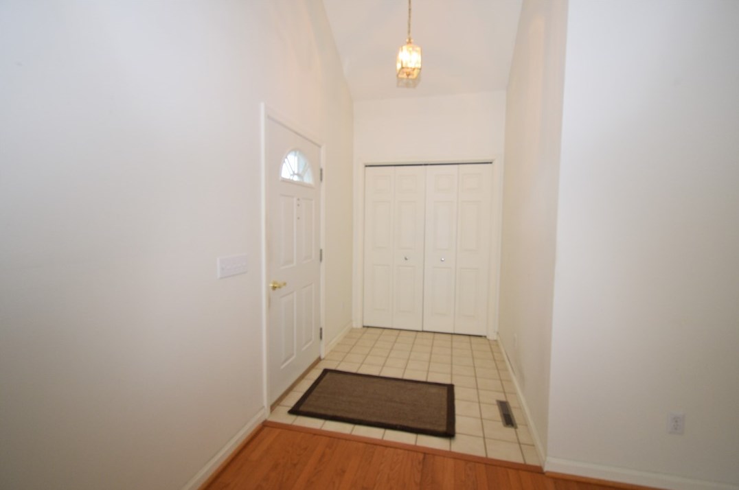 202 Village Ct, Washington, PA 15301-5275